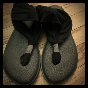 Sanuk sandals